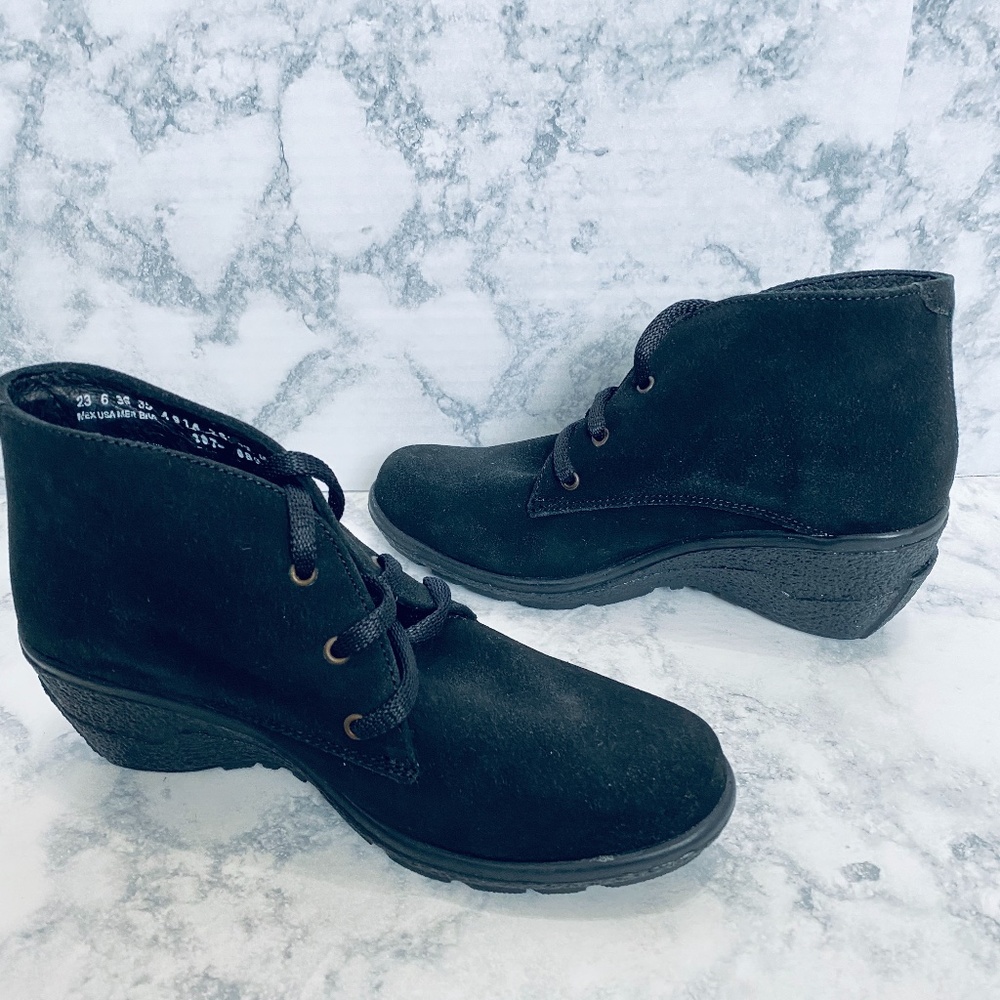 NEW Andrea Black Suede Lace Up Booties Size 6